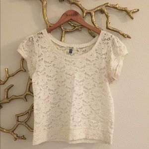 Off White Eyelet Top with Capsleve